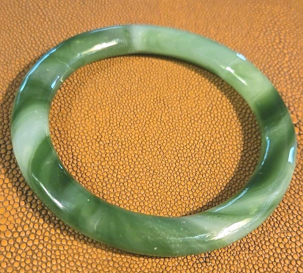 Vintage Jade Green Art Glass Bangle Bracelet Marbled Swirl Faux Jade Jewelry